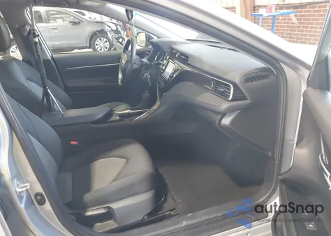 2020 Toyota Camry Le z USA, uszkodzony, nr VIN 4T1C11AK7LU969562